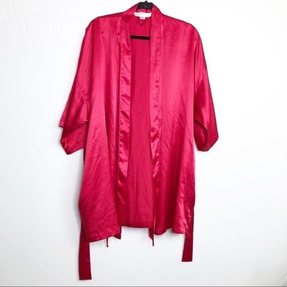 VICTORIA’S Secret red satin mini kimono robe - Picture 8 of 10